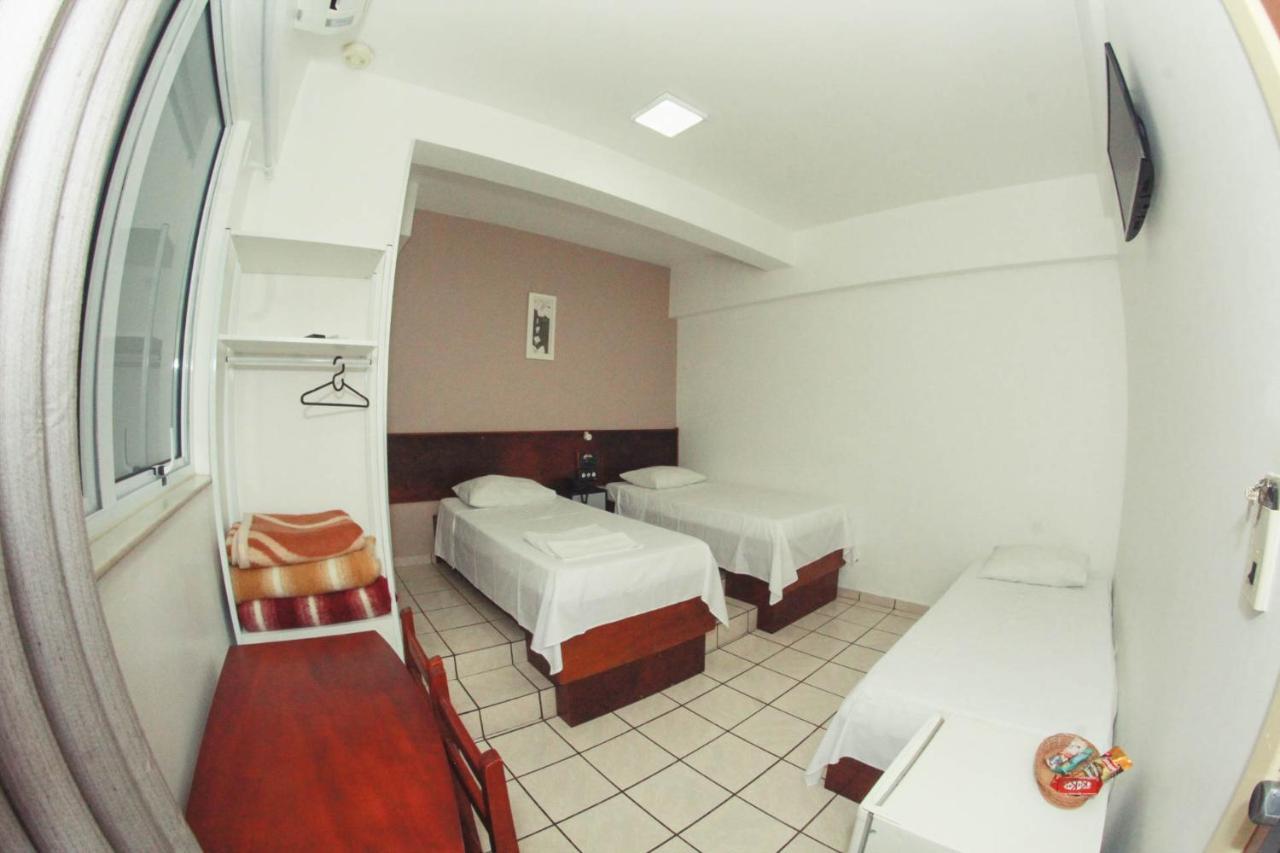 אסיס Alpha Ville Hotel מראה חיצוני תמונה