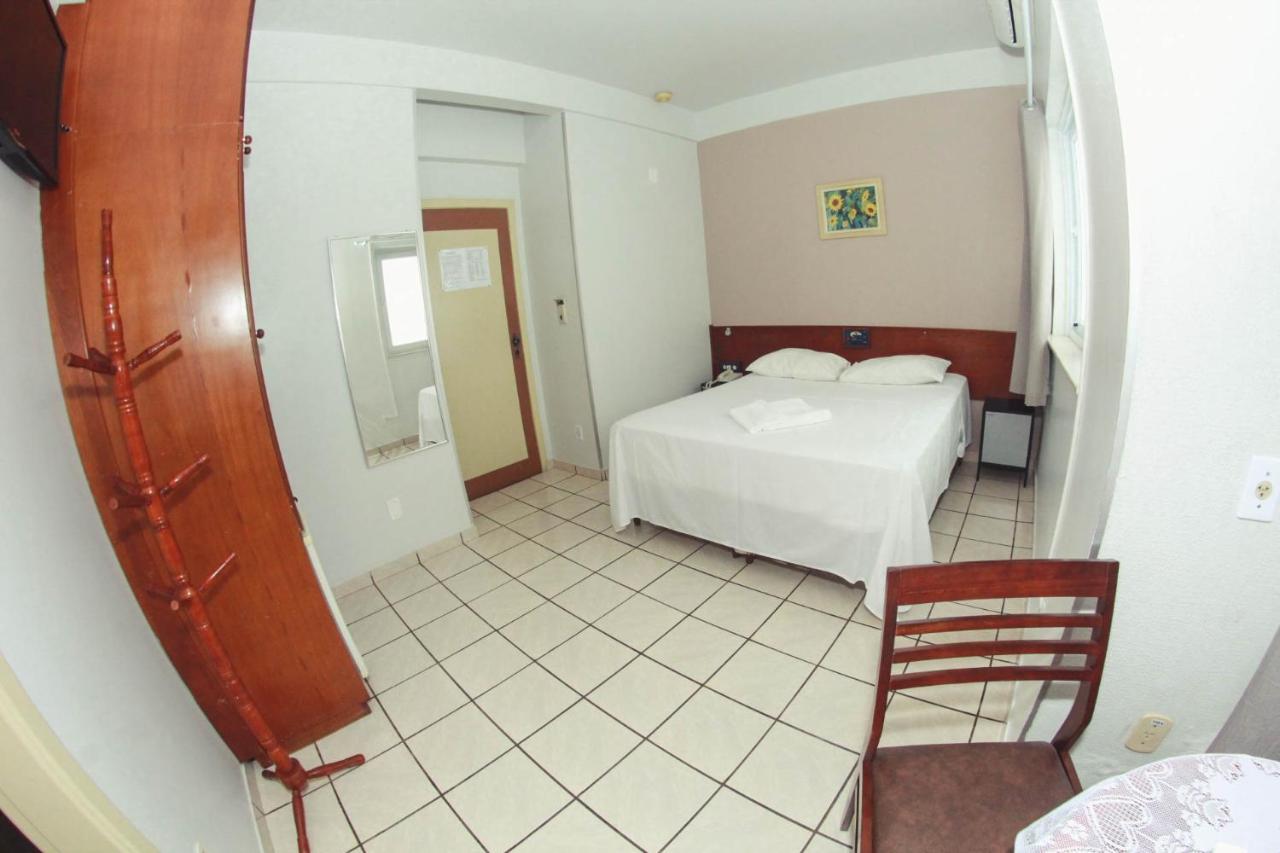 אסיס Alpha Ville Hotel מראה חיצוני תמונה