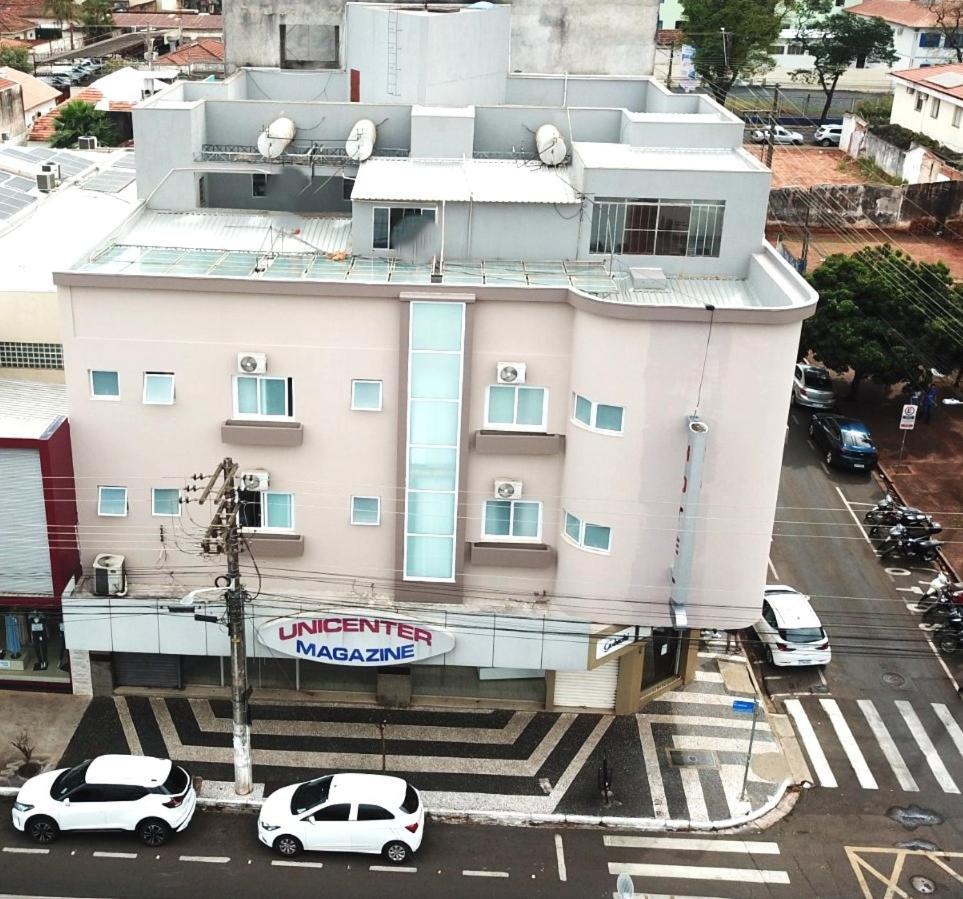 אסיס Alpha Ville Hotel מראה חיצוני תמונה