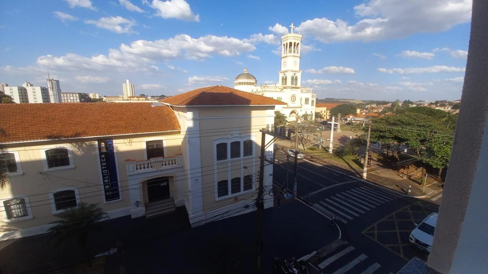 אסיס Alpha Ville Hotel מראה חיצוני תמונה