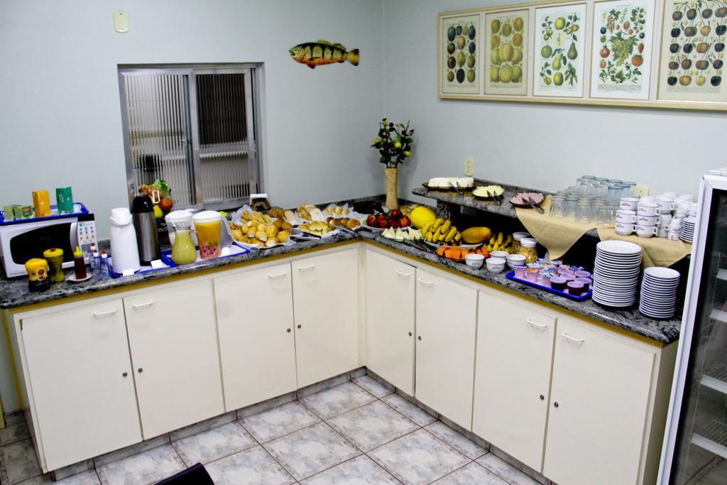 אסיס Alpha Ville Hotel מראה חיצוני תמונה