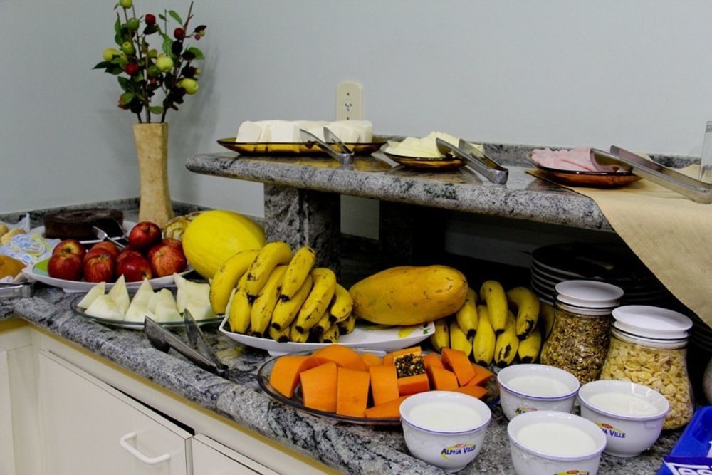 אסיס Alpha Ville Hotel מראה חיצוני תמונה
